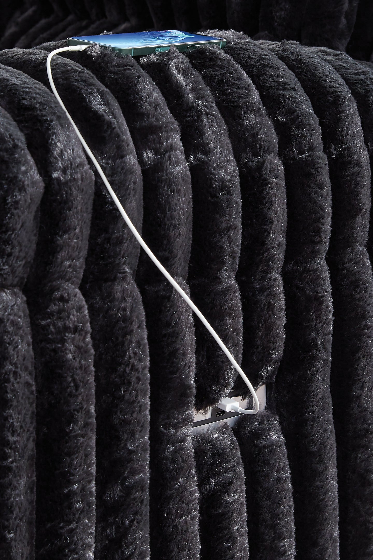 Rhines Falls DBL REC PWR Loveseat w/Console