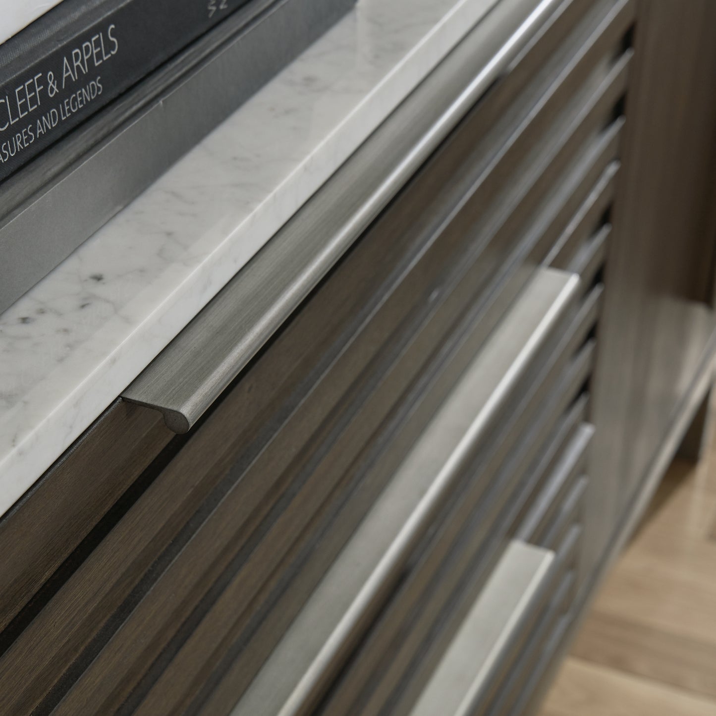 Arkenton King Panel Bed with Mirrored Dresser and Chest