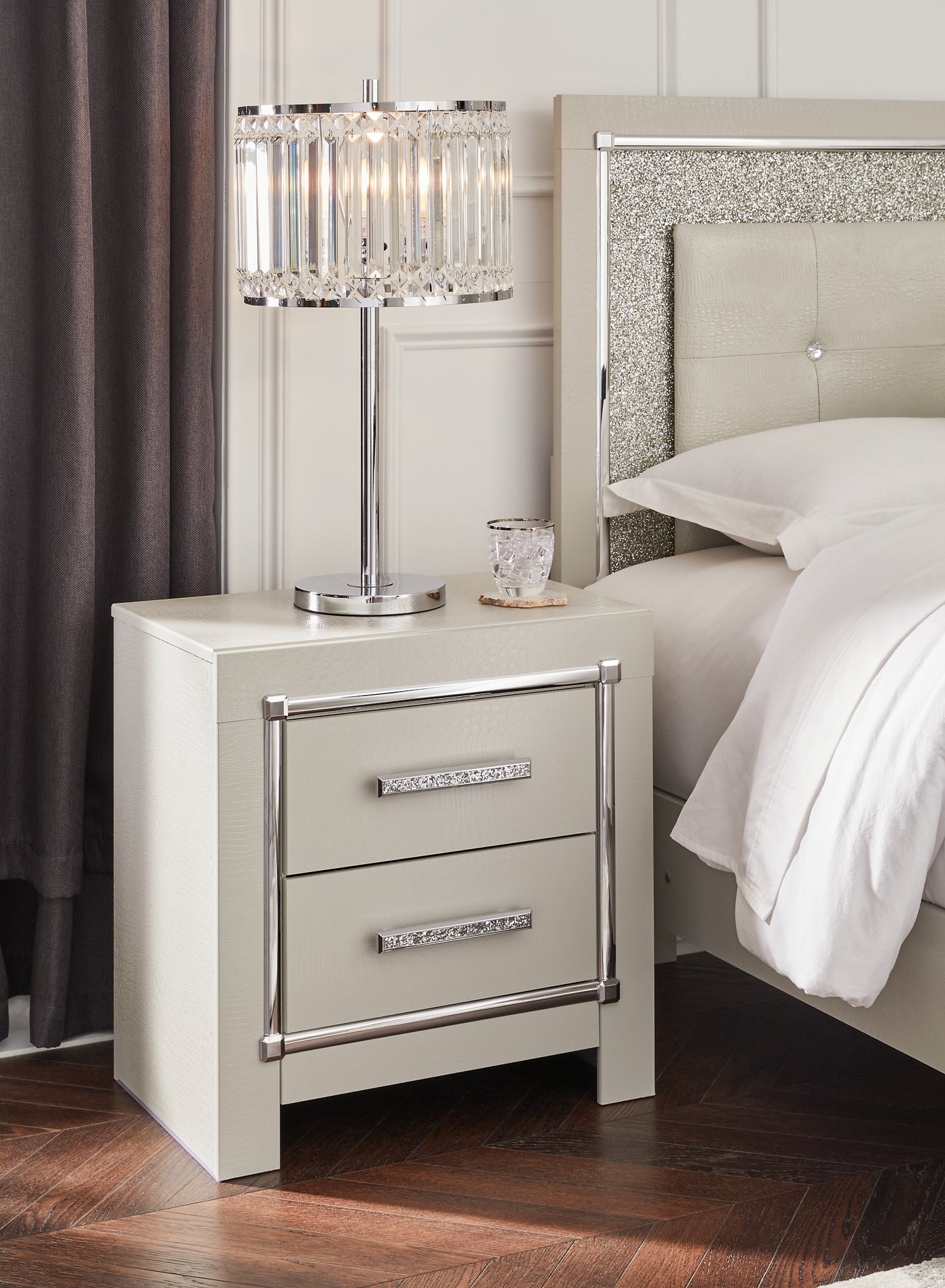 Zyniden King Upholstered Panel Bed with Mirrored Dresser and Nightstand